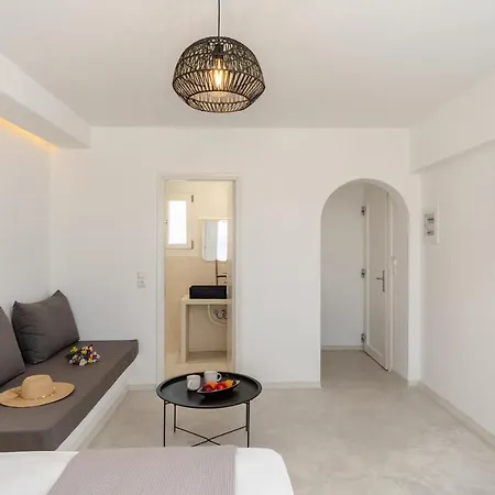 Celestial Seaview Apartments-portara *