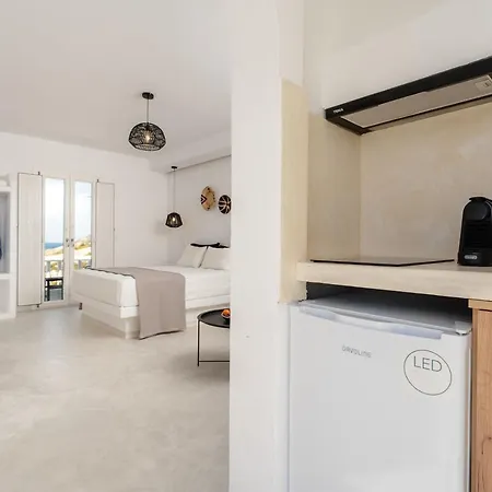 Celestial Seaview Apartments-portara Apartment *
